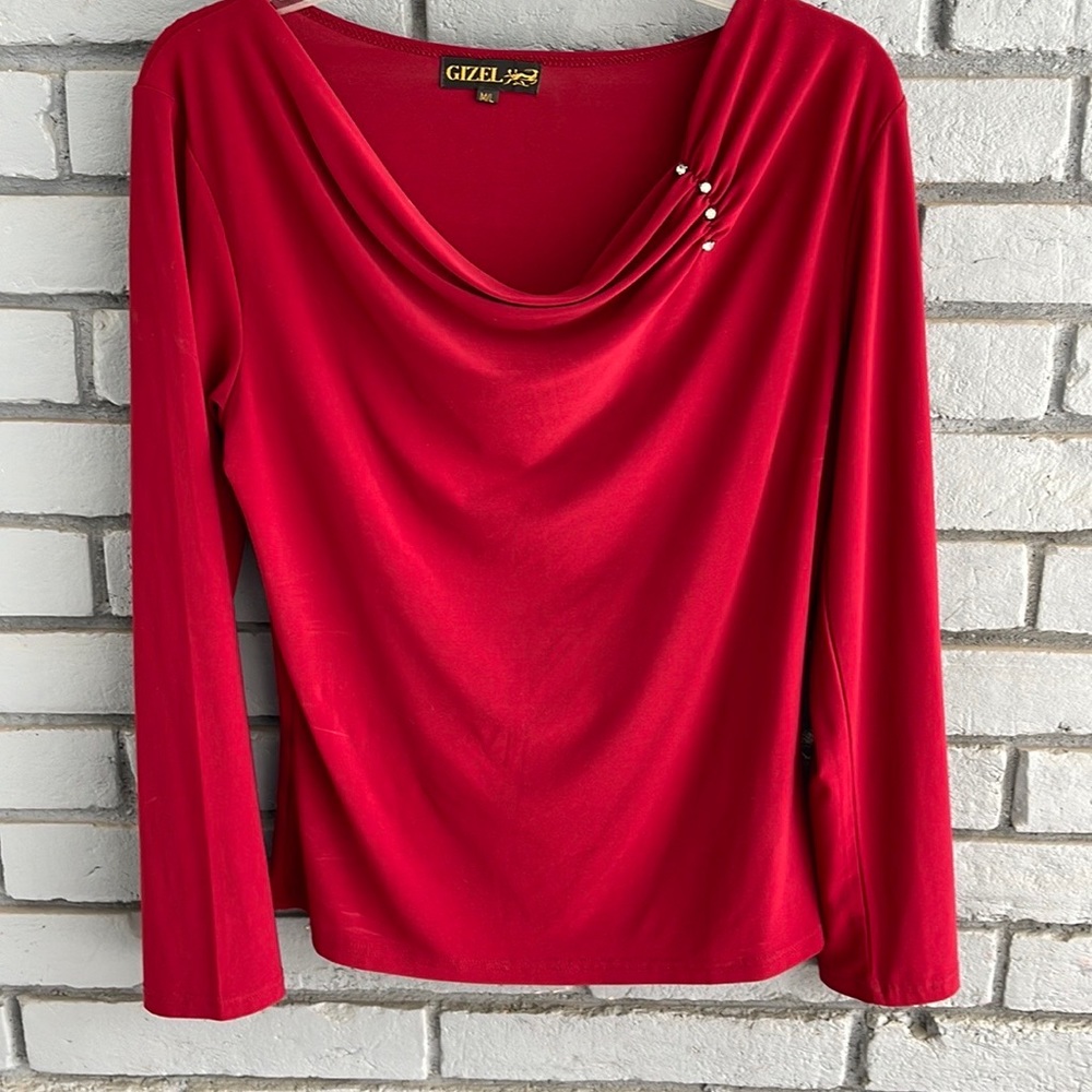 Red Top w Rhinestones Size M/L Valentines Day, Mother's Day